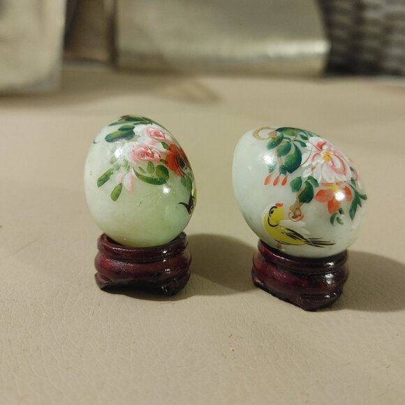 Mable Green Hand Painted Decorative Eggs With Floral Birds Design On Wooden Stan - Picture 11 of 14